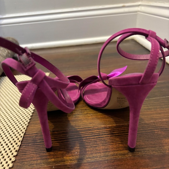 Schutz Elora Leather Sandal - Picture 3 of 6